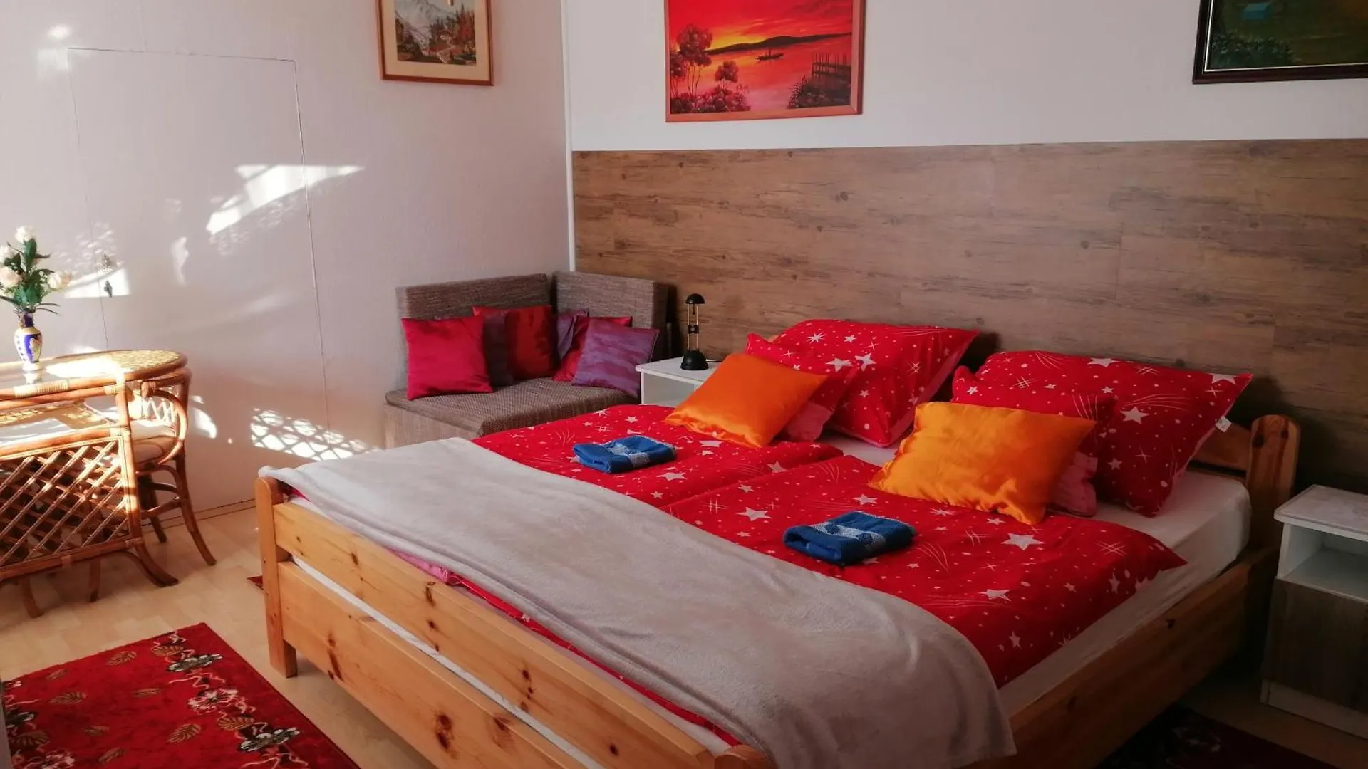 Kertesz Vendeghaz Otel Eğri